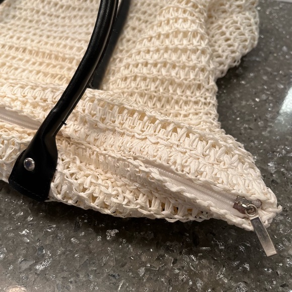 Paper Straw Shoulder Bag - Picture 7 of 7